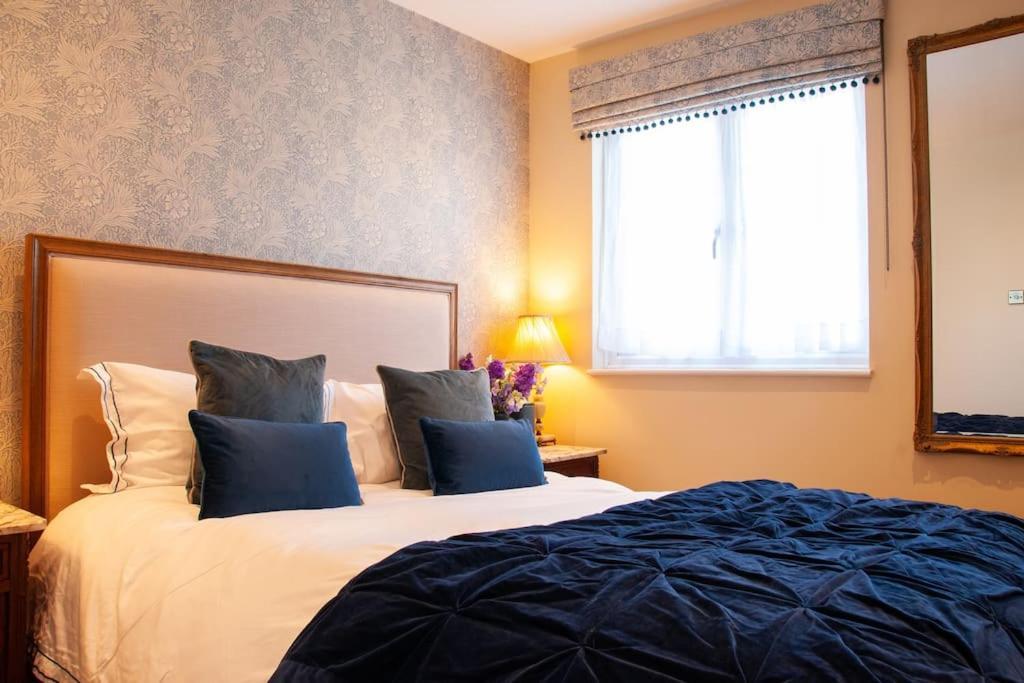 2 Bedroom House In Chichester Near Goodwood And Wittering Beaches Exterior foto